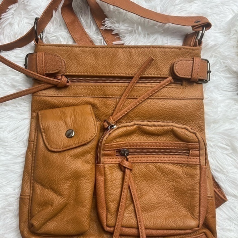 Multi pocket, faux leather, crossbody bag. GUC.